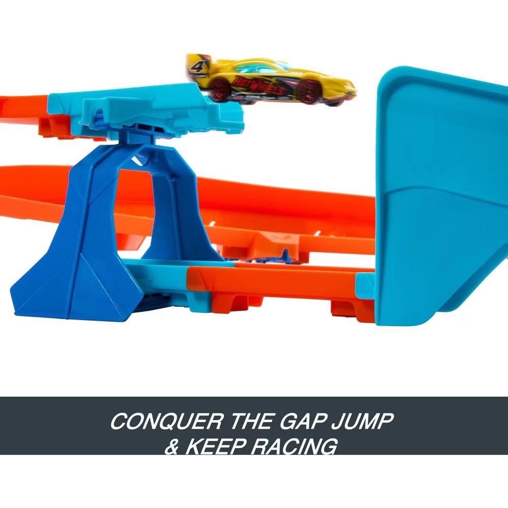 Track Creator Boosted Jump Speedway Set with 1:64 Scale Toy Car and Motorized Booster - Image 11