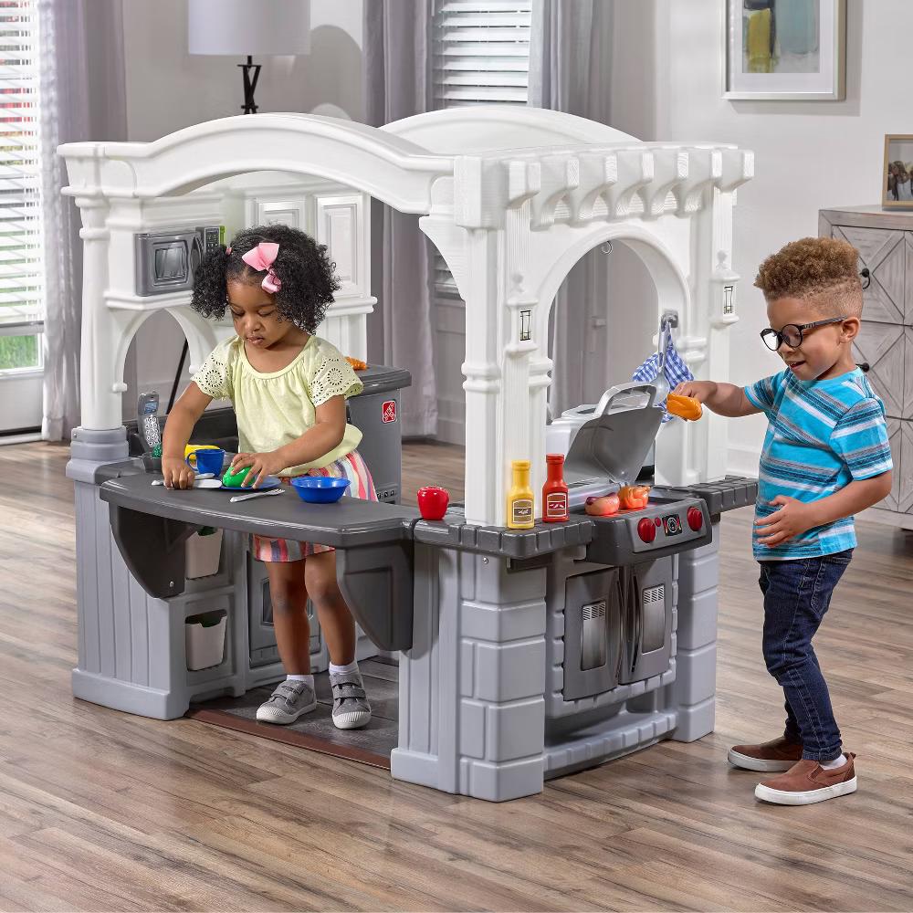 Step2 Grand Walk-in Classic Kitchen & Grill - 118pc - Image 3