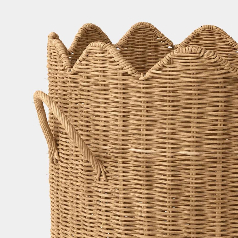 Scalloped Edge Woven Natural Basket - Image 2