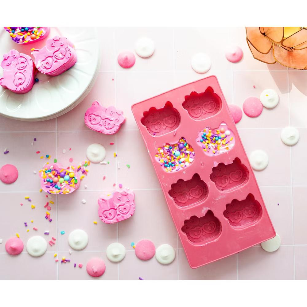Hearts Silicone Ice Cube Tray | Makes 8 Cubes - Image 9