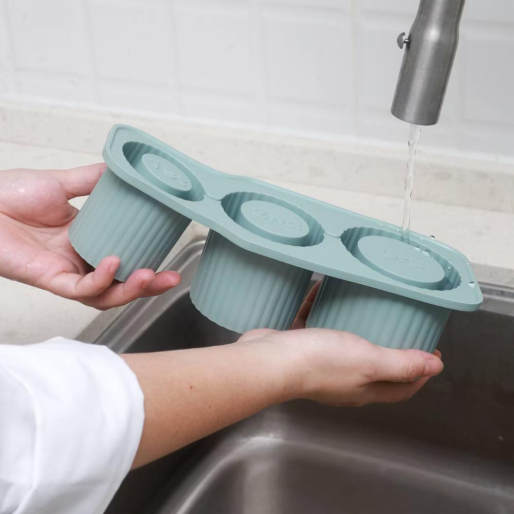 40oz Silicone 3 Tier Tumbler Ice Mold with Lid - Image 3