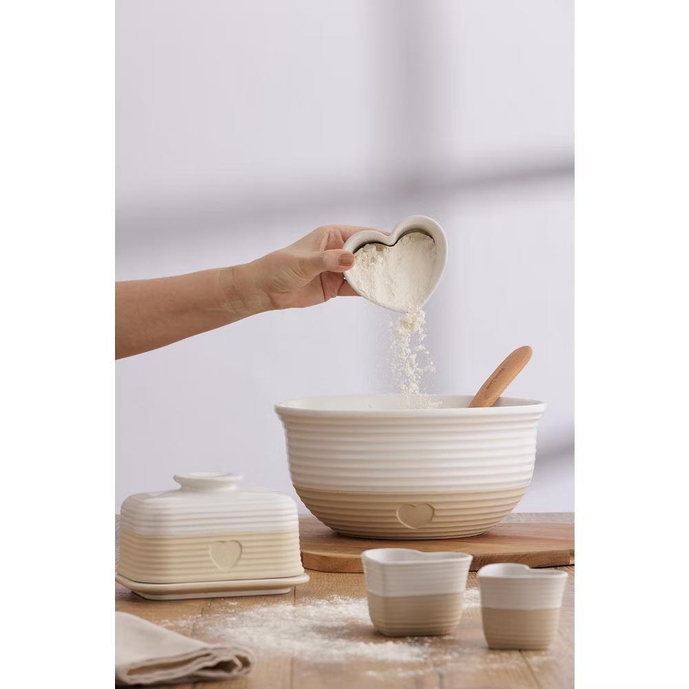 Mason Cash Rustic Charm Measuring Cups, Set of 3 Stoneware Cups (1 Cup to ¼ Cup)