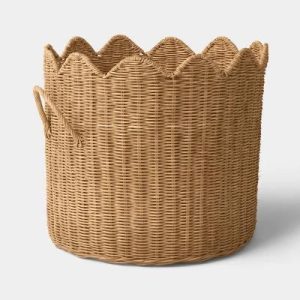 Scalloped Edge Woven Natural Basket