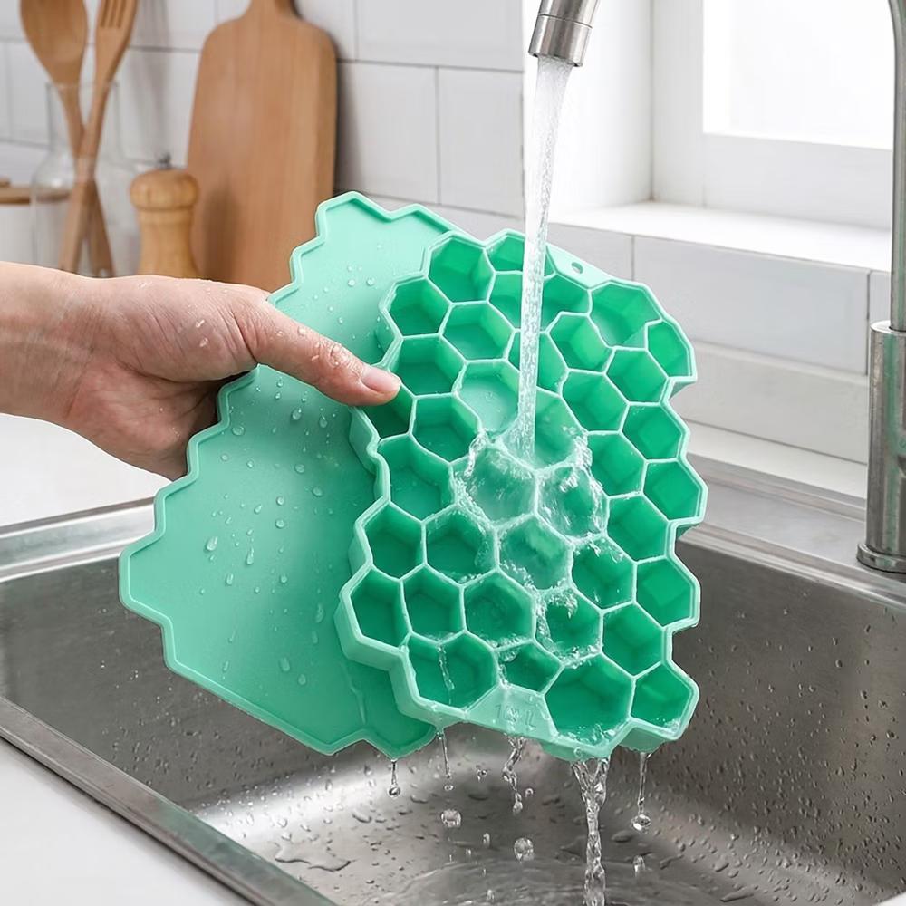 Alilang 2-Piece Honeycomb Ice Cube Tray - 37-Grid Flexible Mold with Spill-Resistant Lid - Image 4