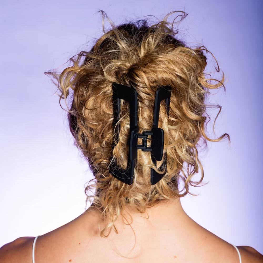 Locked In Jumbo Claw Clip for Thick Hair - Black - Image 4