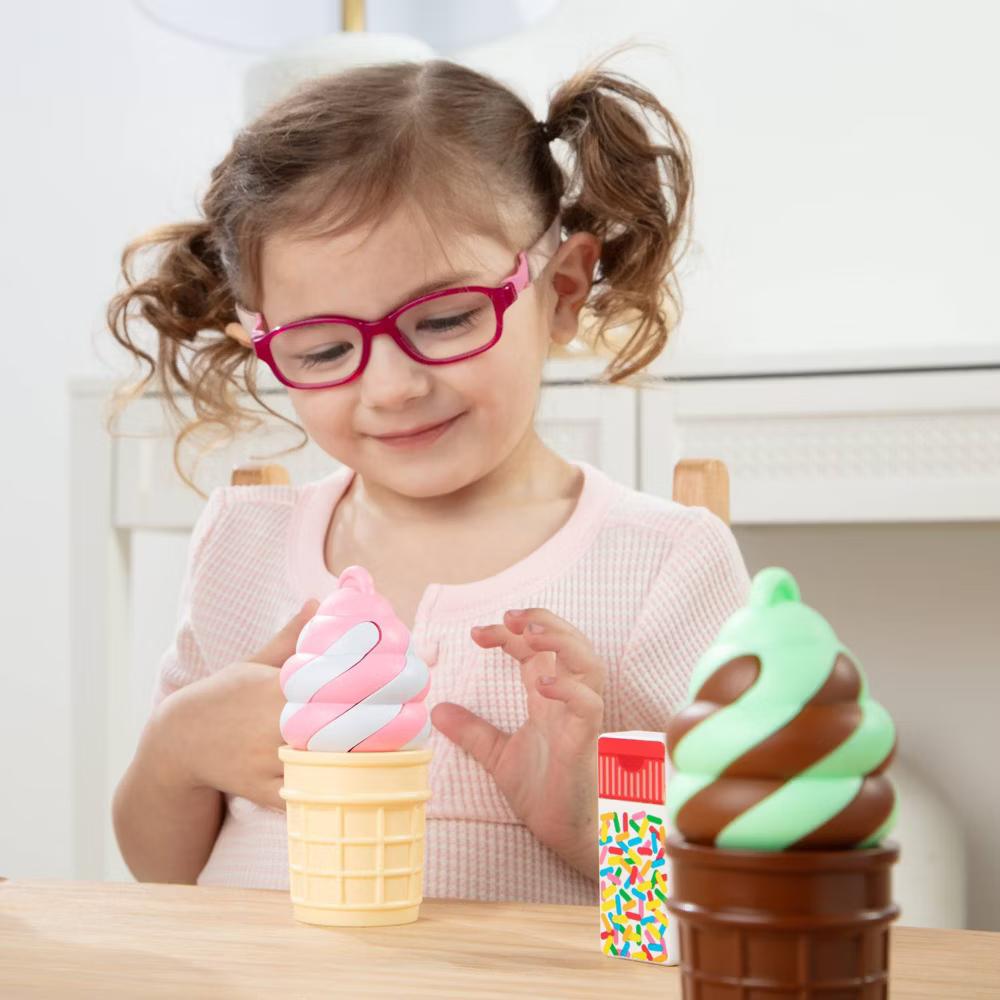 Swirl and Serve Ice Cream Play Set - Image 7