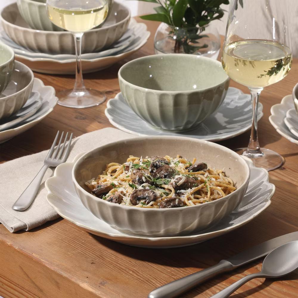 Malibu Shore 16-Piece Scalloped Stoneware Reactive Glaze (Service for 4) Ceramic Plates and Bowls Dinnerware Set - Image 5