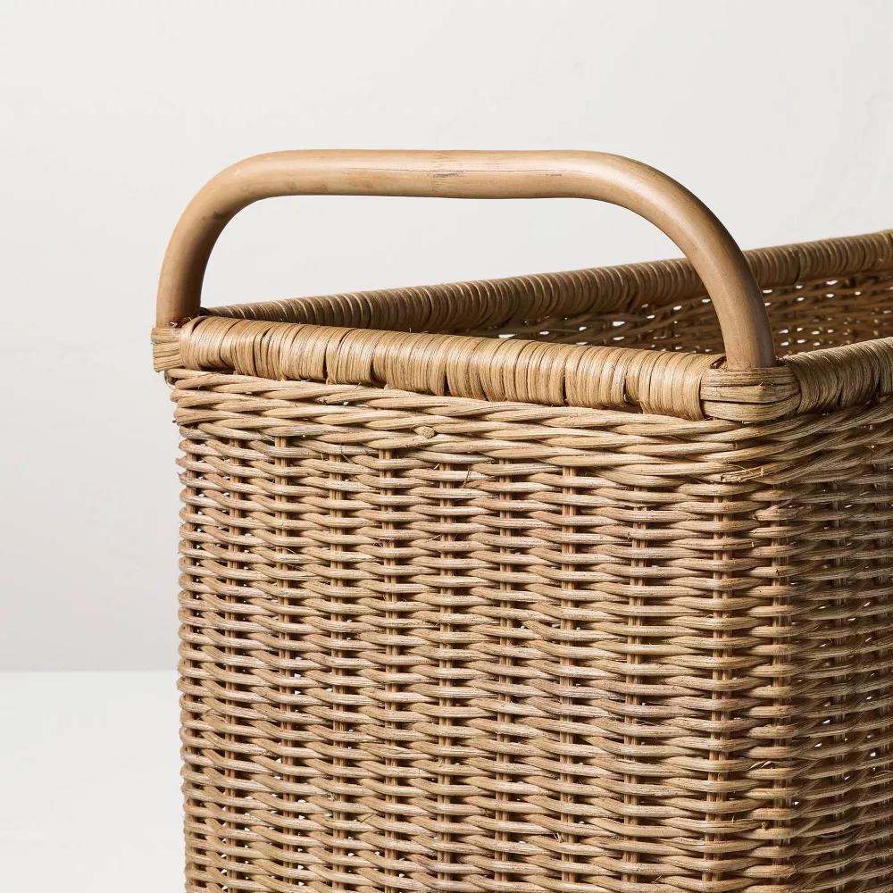 Large Rattan Storage Basket with Lid - with Magnolia - Image 5