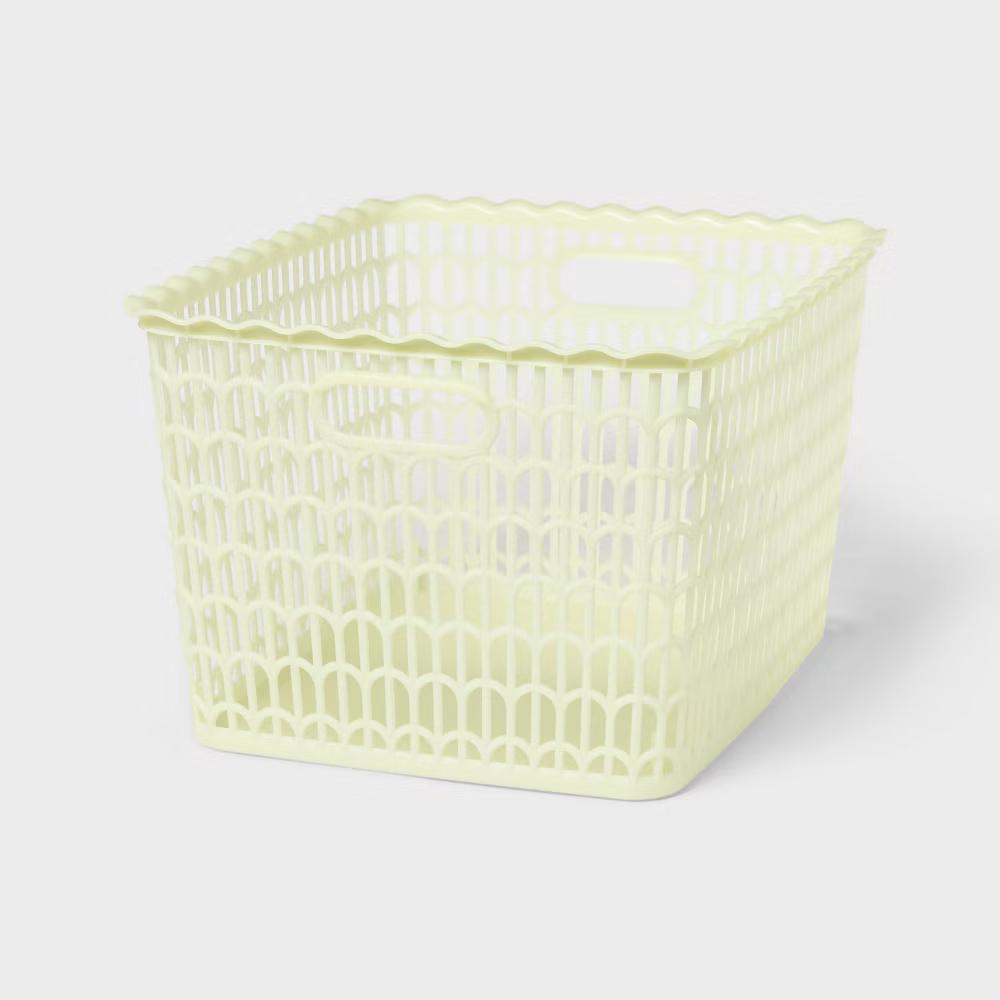 Wave Scallop Decorative Basket