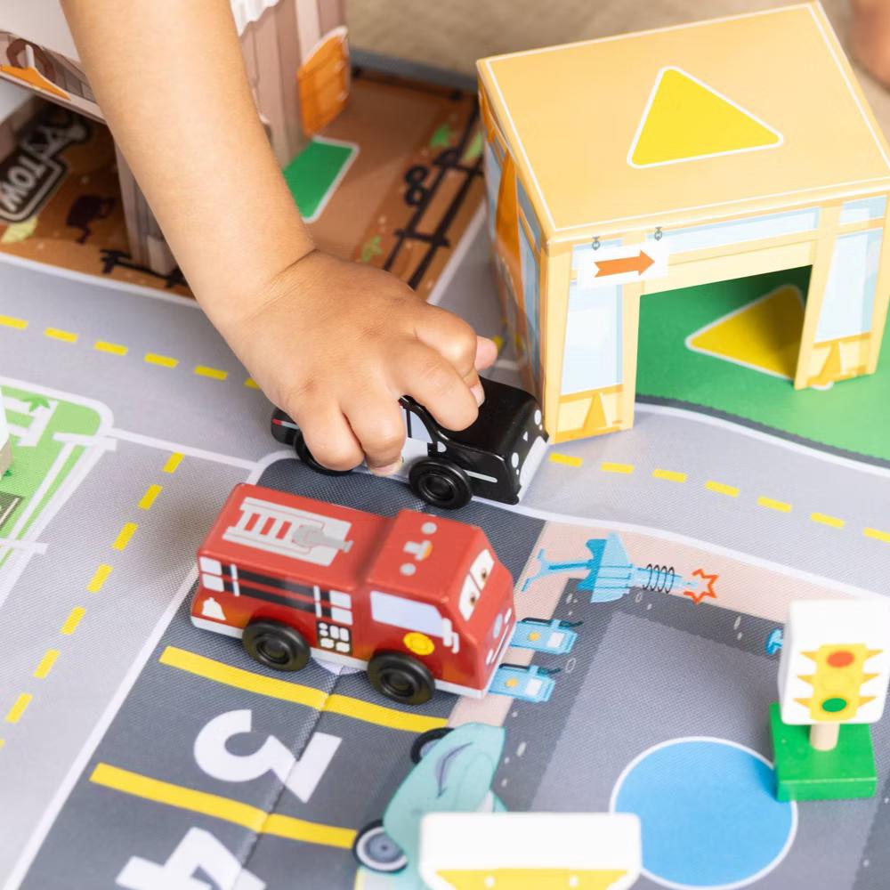 Cars Radiator Springs Nest & Stack Play Set with Wooden Toy Cars - Image 2