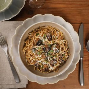 Malibu Shore 16-Piece Scalloped Stoneware Reactive Glaze (Service for 4) Ceramic Plates and Bowls Dinnerware Set