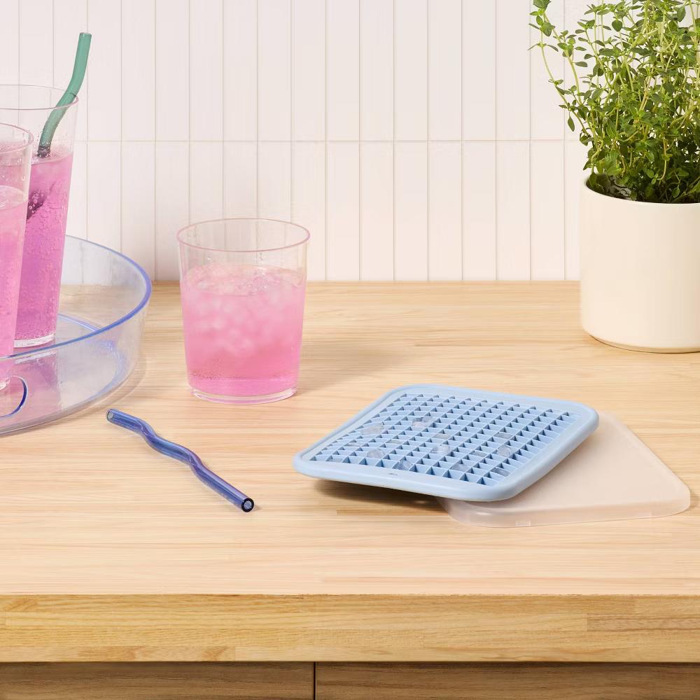 Silicone Crushed Ice Tray with Lid Blue - Image 3