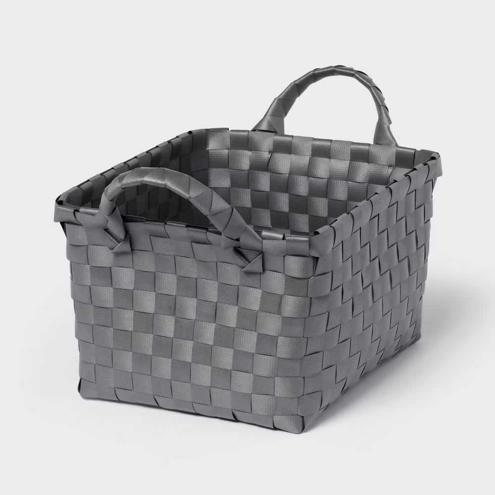 Woven Plastic Basket Small - Image 2