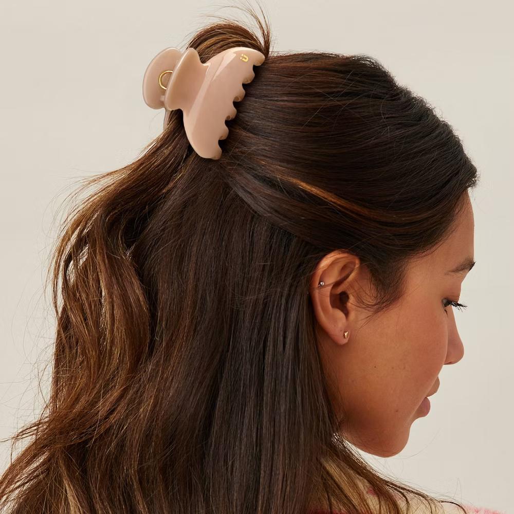 lüxe Statement Classic Claw Clips - 2pcs: Hair Styling, All Hair Types - Image 4
