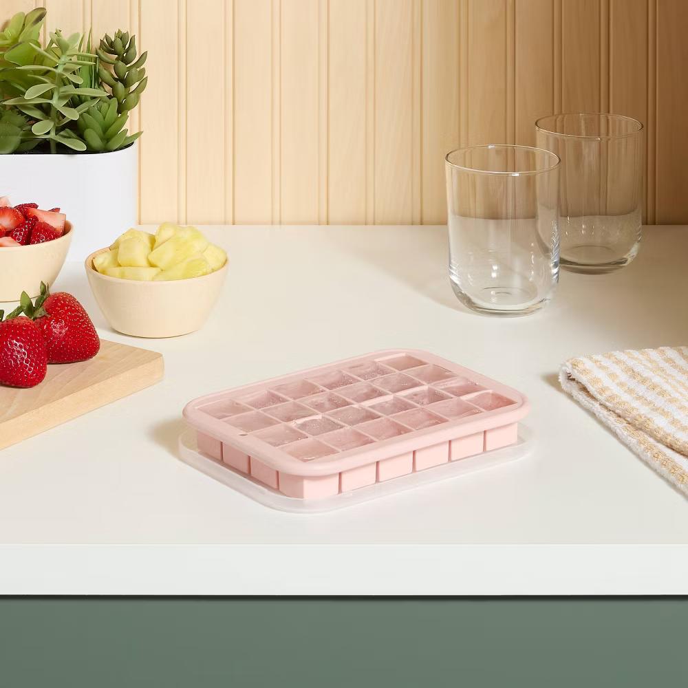 Silicone Ice Cube Tray with Lid - Image 7