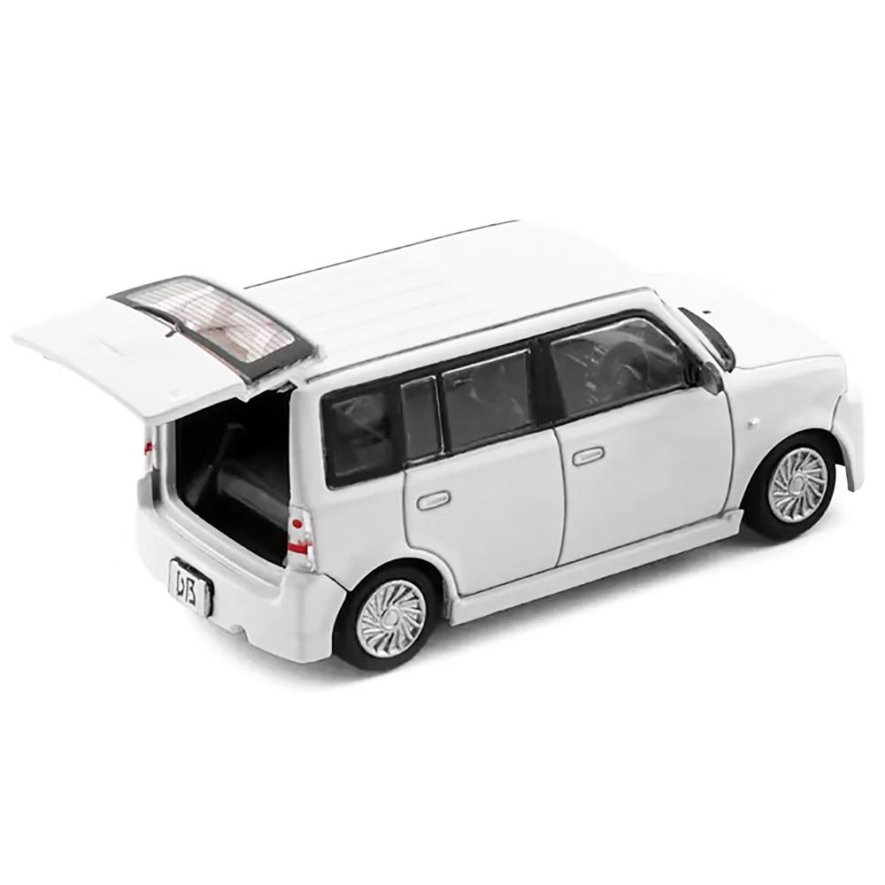 Toyota bB 2000 Van White with Extra Accessories 1/64 Diecast Model Car - Image 4