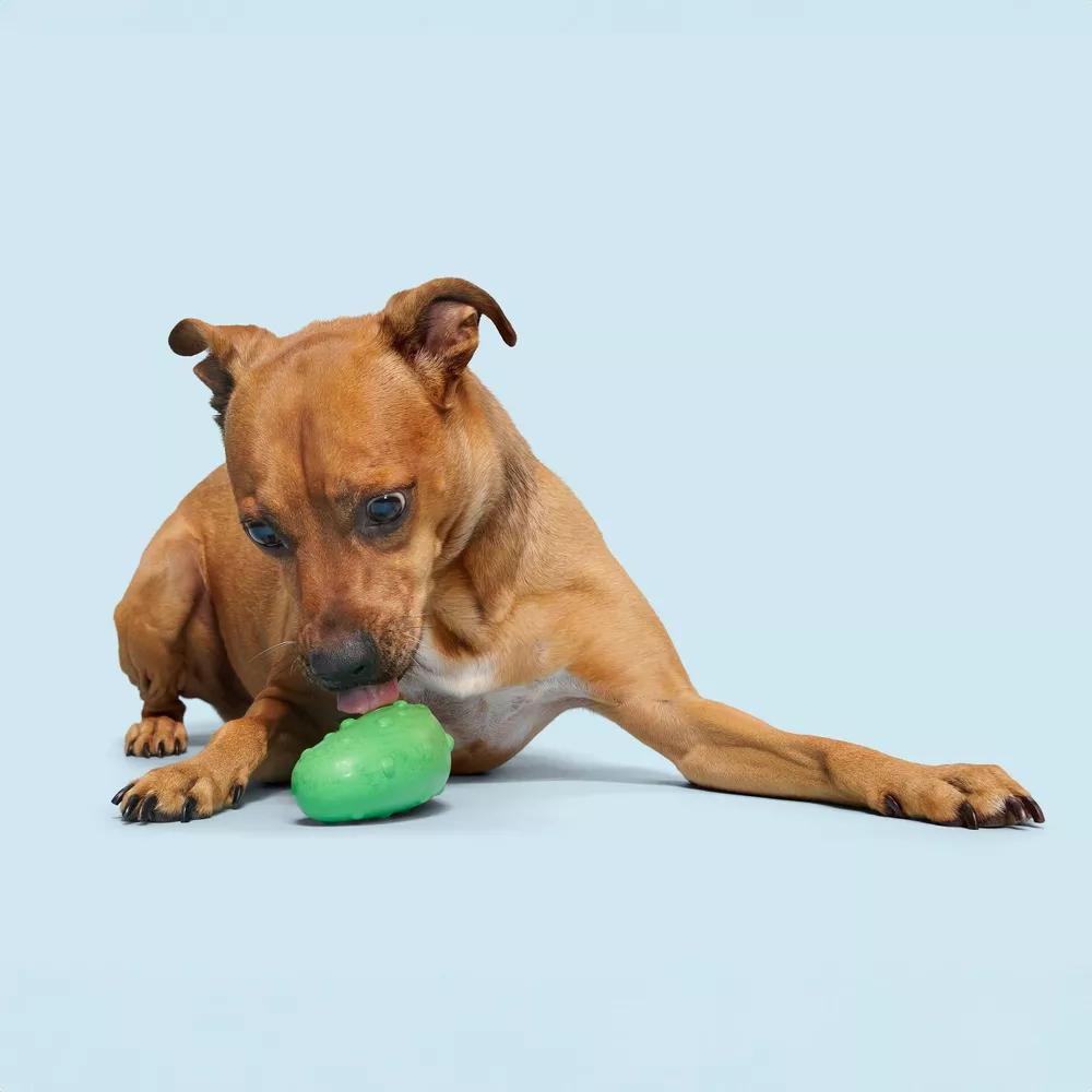 Super Chewer Pickle Stickle Pickle Dog Toy: Medium Breed, Rubber, 0.36 lb - Image 6