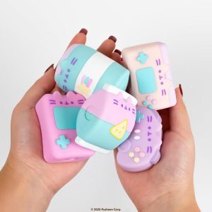Capsule Pusheen The Cat Surprise Blind Toy Squishy Collectible Figurine SquiSHU Series 7 Gamer Girl