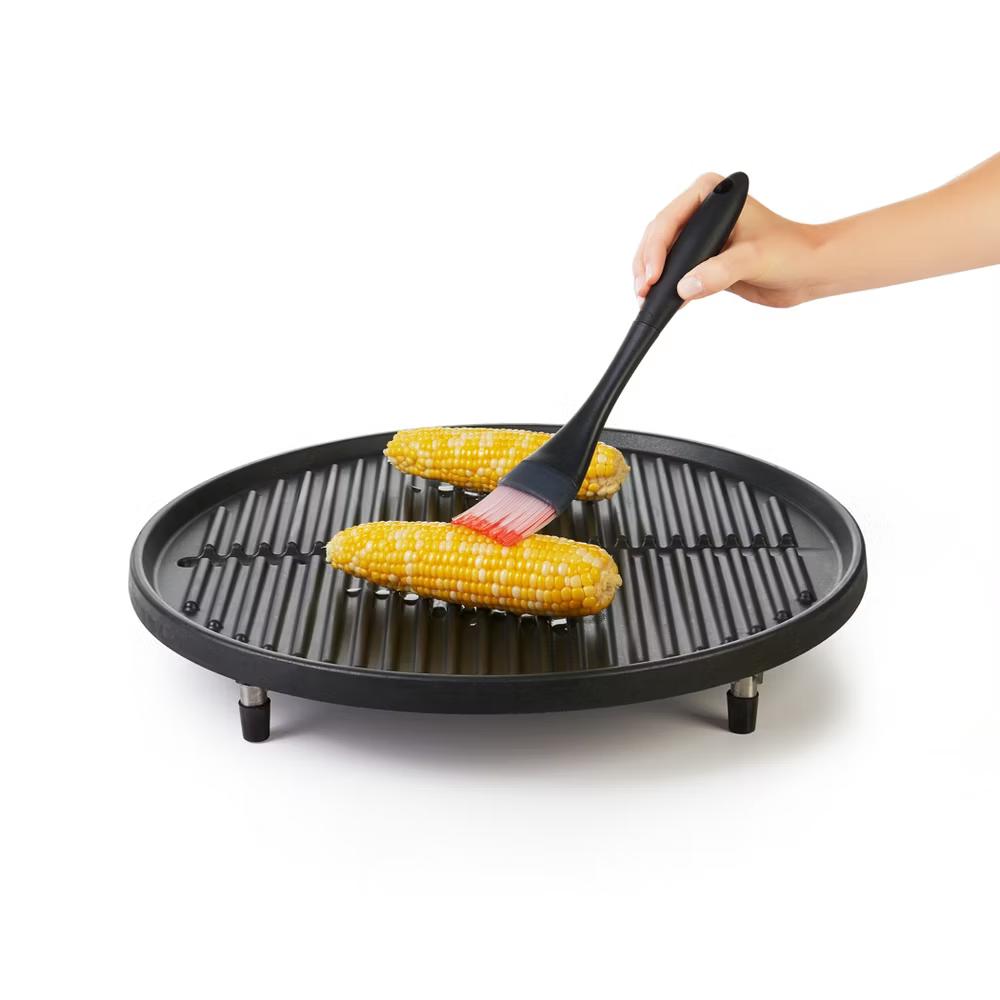 Silicone Basting Brush: Black Cooking & Pastry Tool, Dishwasher-Safe, 10.7" Length, Silicone Bristles - Image 2