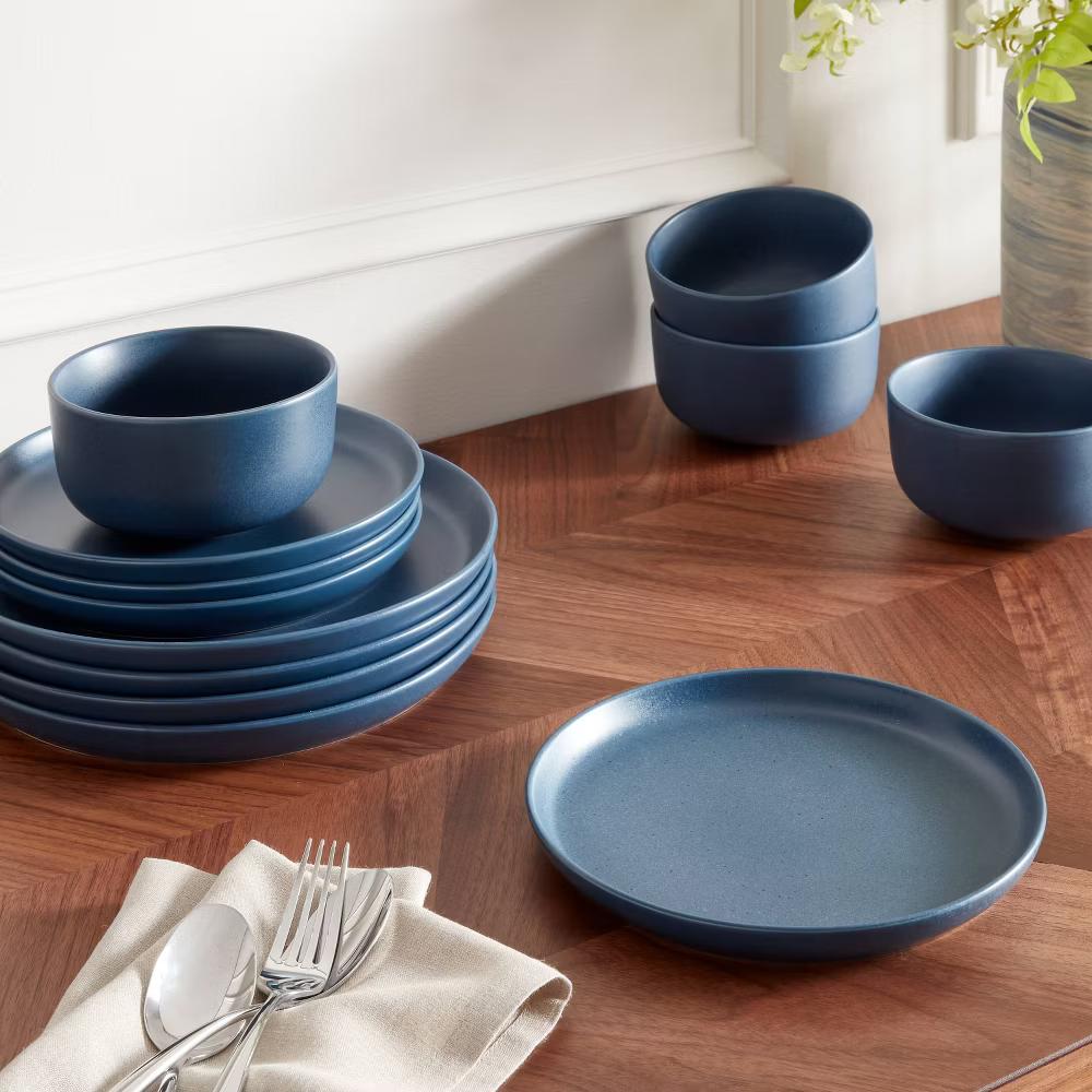 12pc Stoneware Tilley Dinnerware Set - Image 3