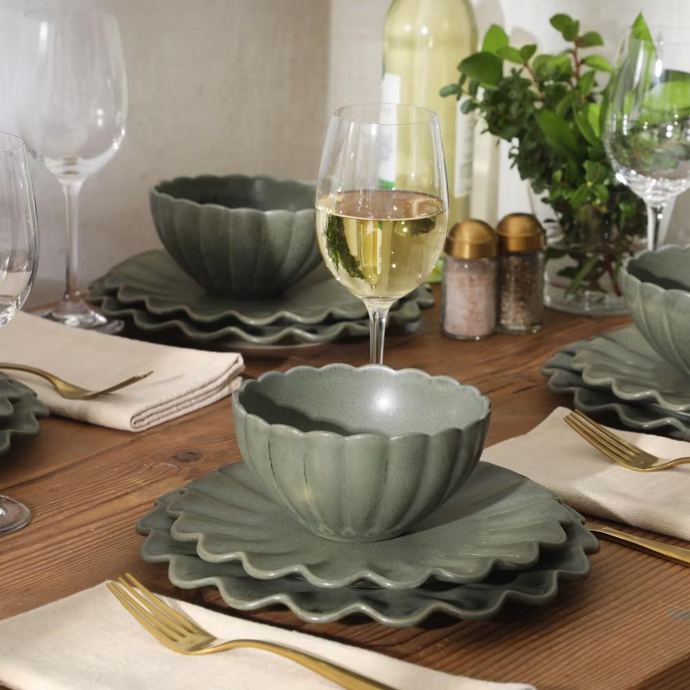 Plates and Bowls Sets, 12-Piece Stoneware Dinnerware Set for 4, Scalloped Dish Set with Dinner Plates, Salad Plates & Bowls - Image 14