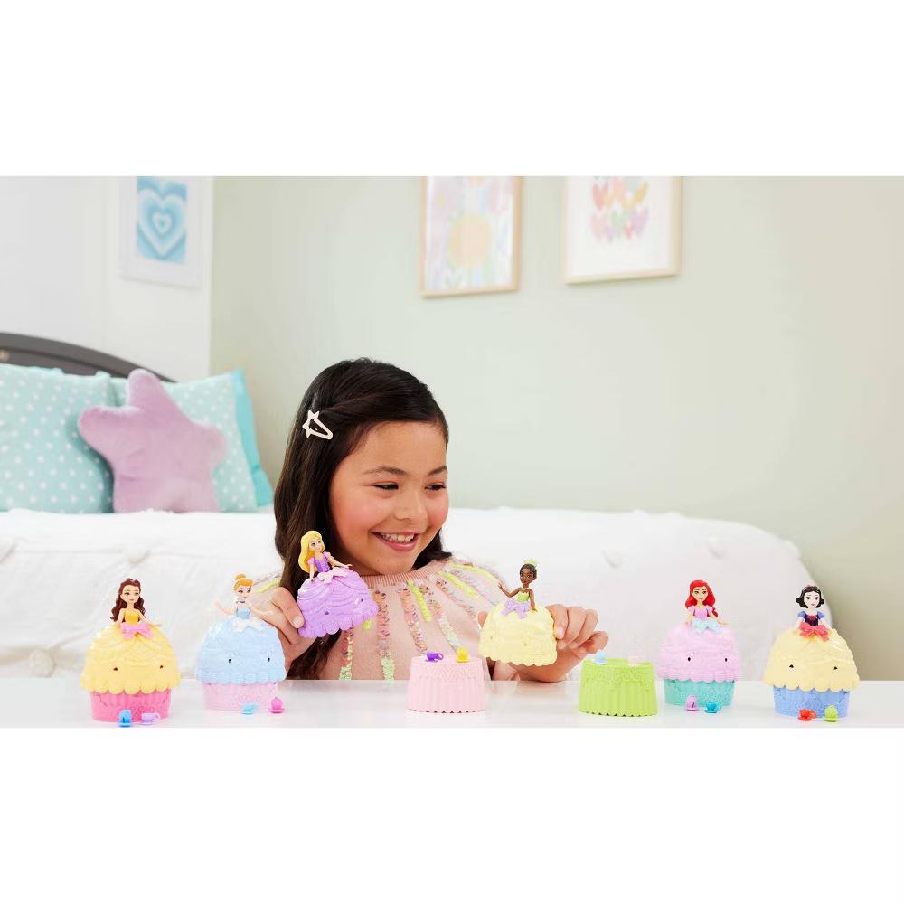 Princess Cupcake Small Doll Reveal with 5 Surprises Including Doll & 2 Accessories - Image 5