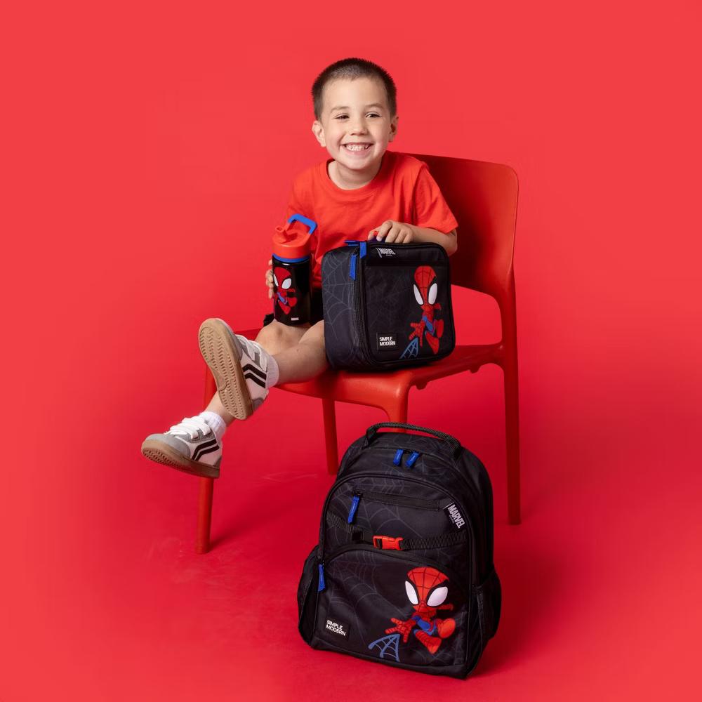 Hadley Classic Molded Lunch Bag - Image 7