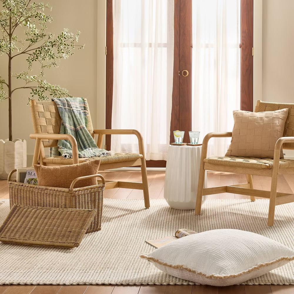 Large Rattan Storage Basket with Lid - with Magnolia - Image 2