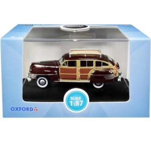1942 Chrysler Town and Country Woody Wagon Regal Maroon with Roof Rack 1/87 (HO) Scale Diecast Model Car