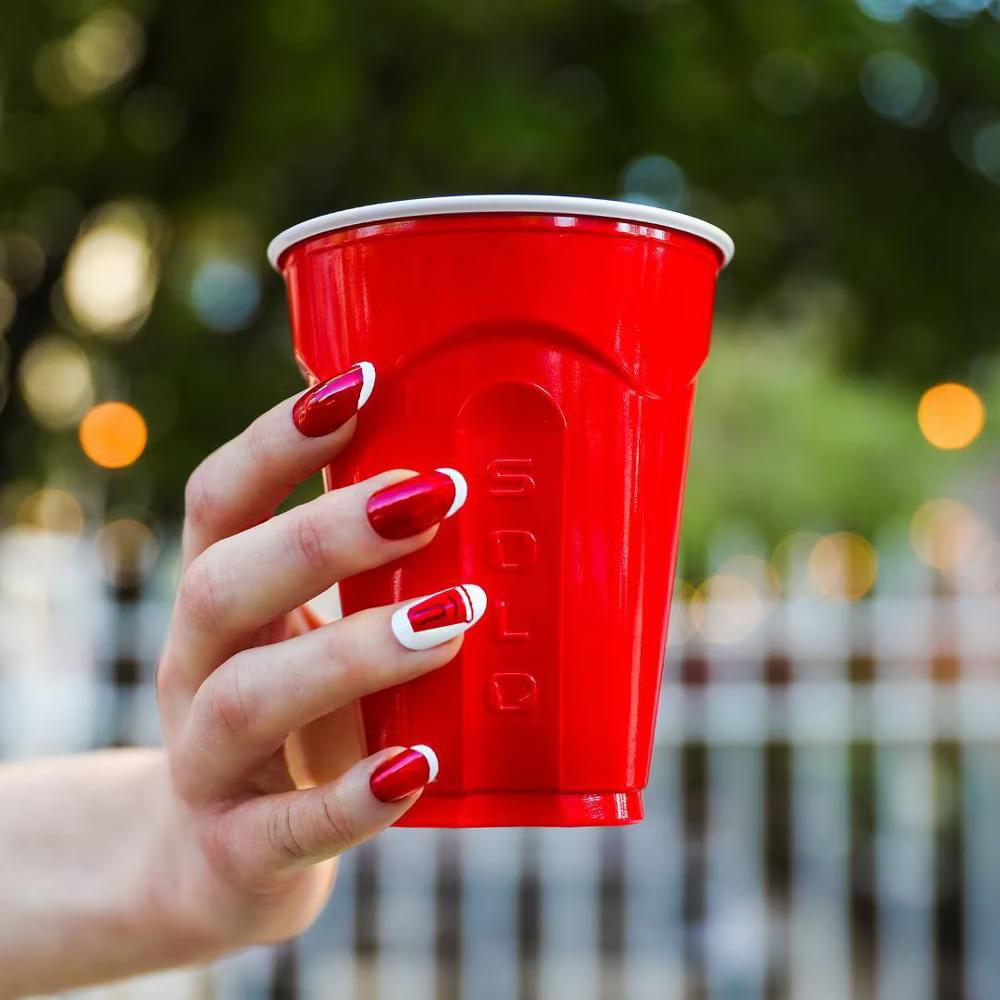 Solo Red Disposable Cups - 18oz/60ct: Solid Pattern, Polystyrene Material - Image 6