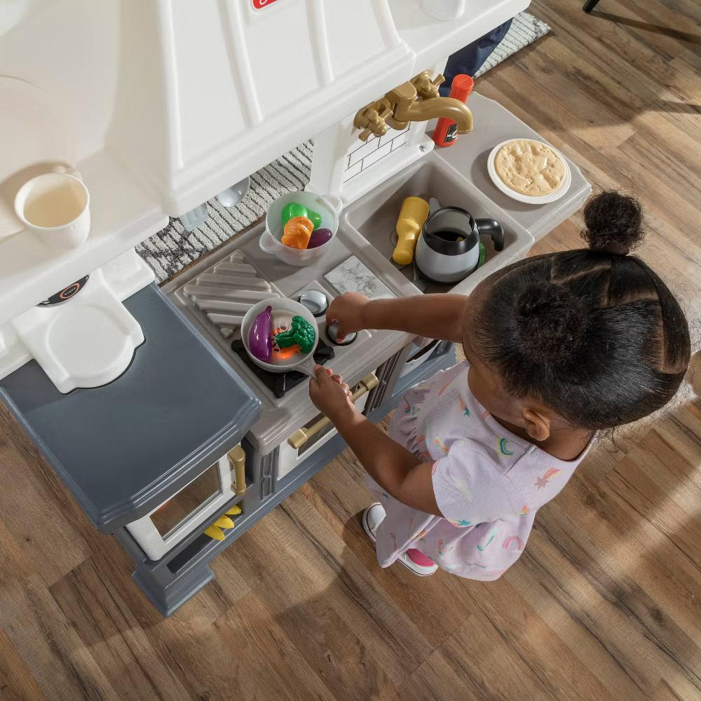 Step2 Gilded Gourmet Kitchen - 21pc - Image 4