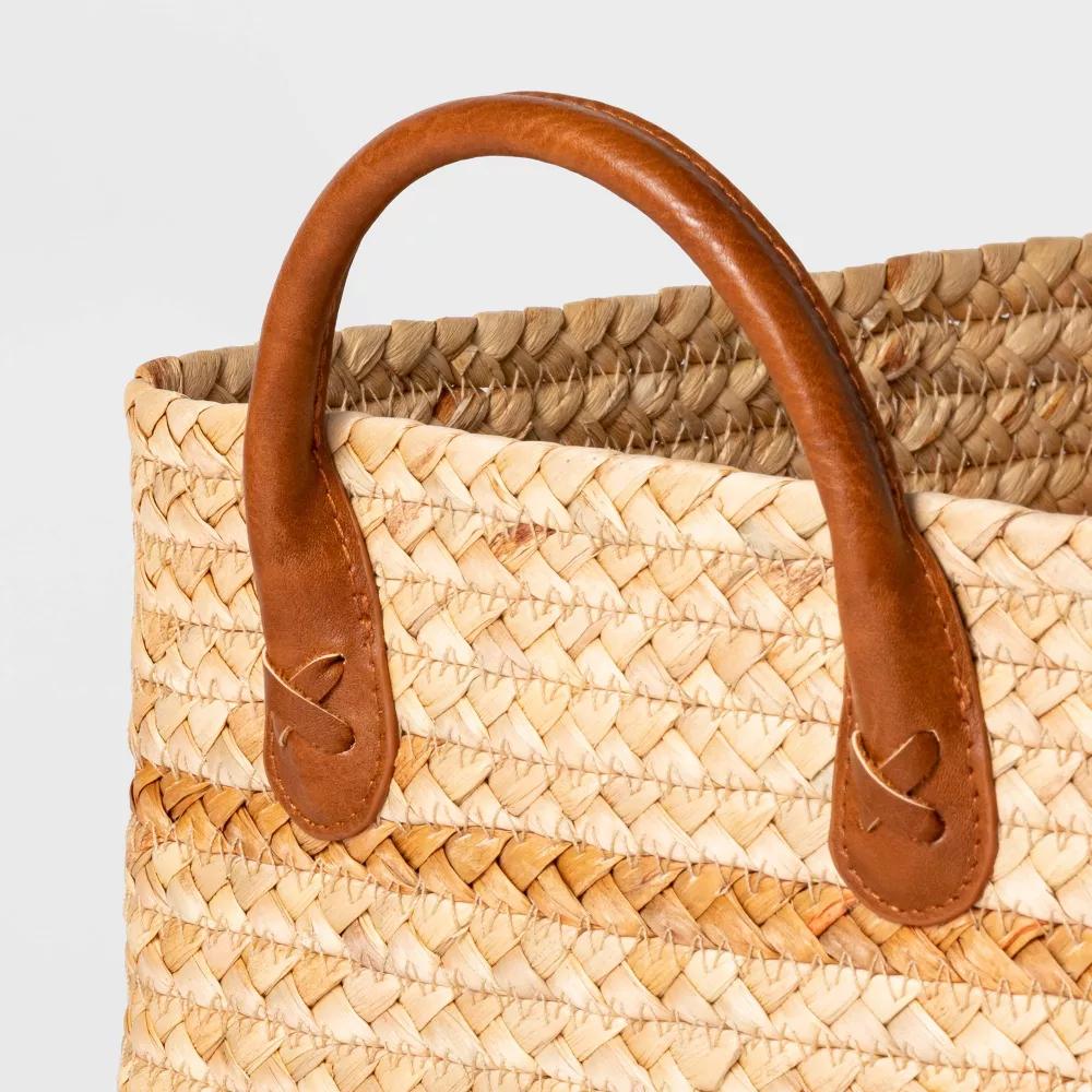 Braided Water Hyacinth Basket with Faux Leather Handles - Image 8