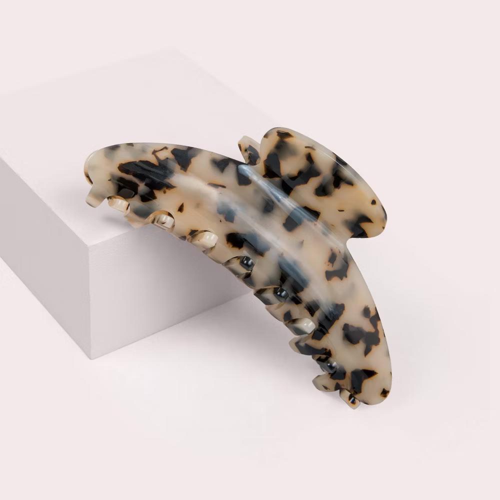 The Hair Edit Vogue Claw Clip: Fashion, For All Hair Types, 1-Piece, Hair Clips and Pins - Image 3