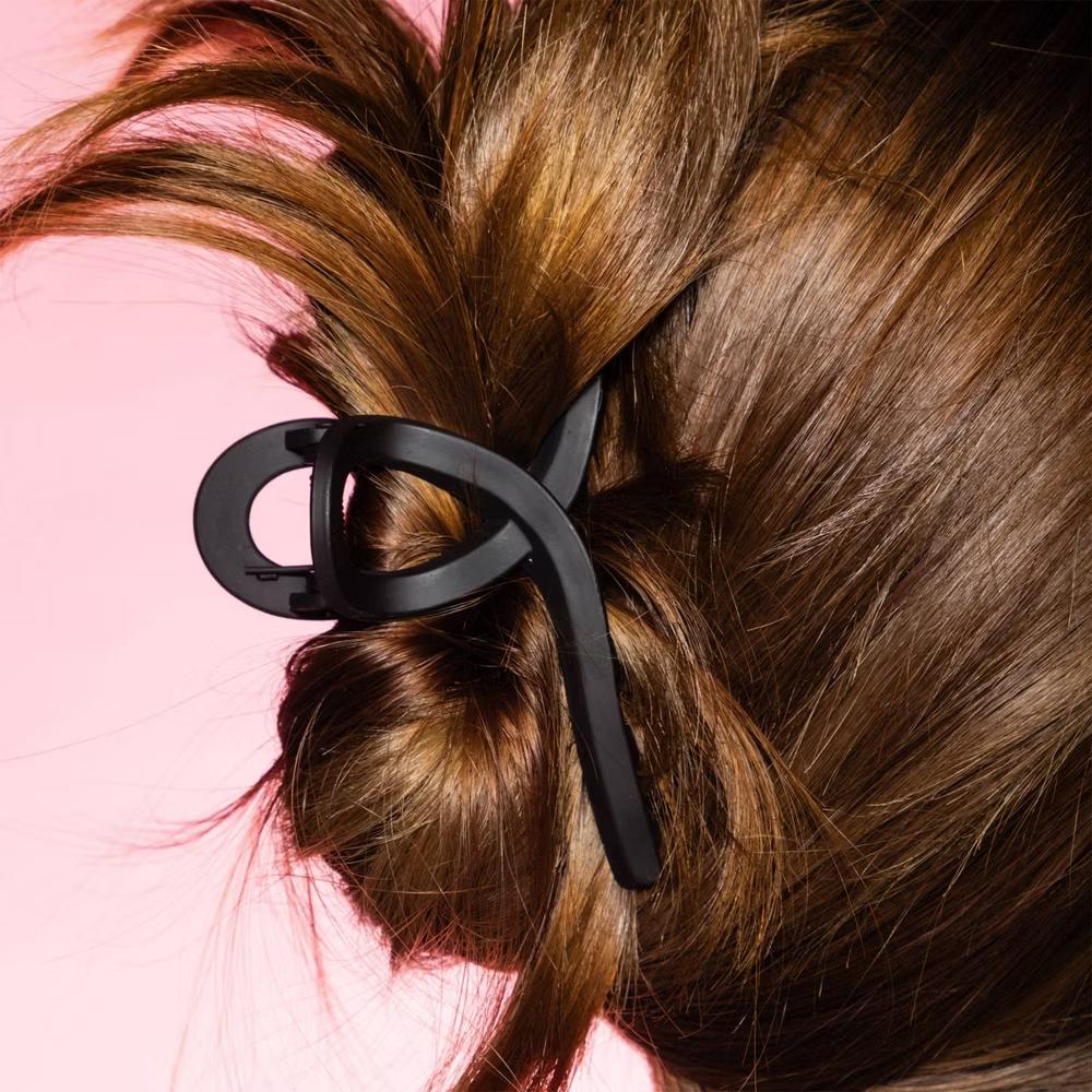 Looped In Claw Clips for Fine Hair - Black/Cream - 2ct