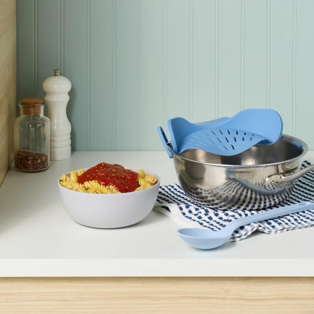Clip On Pan Strainer Blue - Image 3