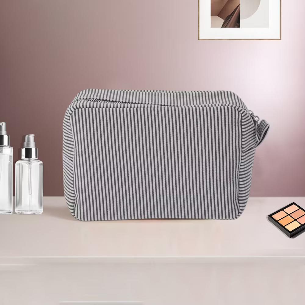 Large Striped Pattern Makeup Bag 1Pc - Image 3