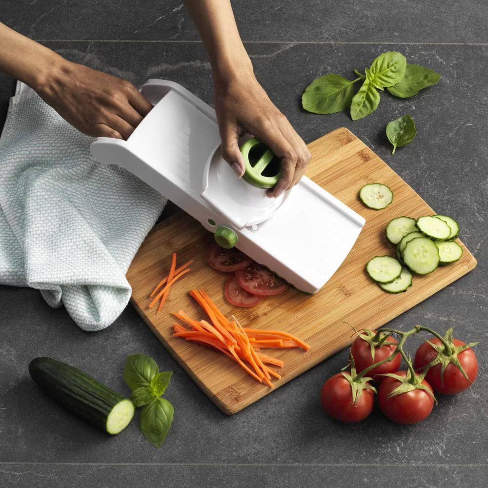 Ready Mandoline Slicer: Kitchen Tool, Plastic & Stainless Steel, Hand Wash, Green & Silver - Image 4