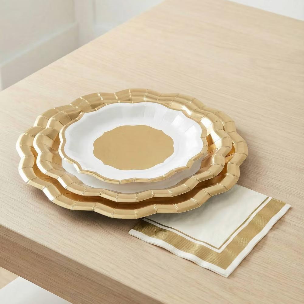 OMG! IT'S PAPER 8ct 10.5" Dinner Paper Plates Gold - Image 3