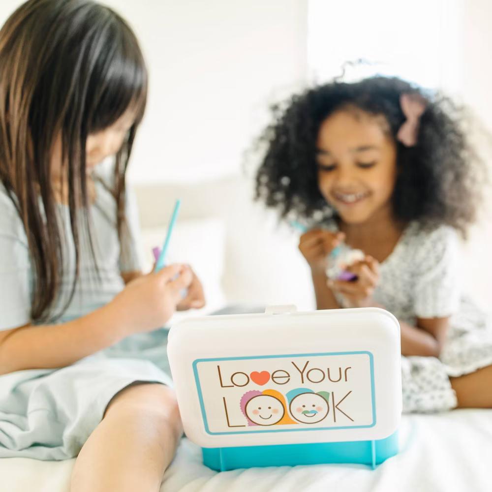 Love Your Look Pretend Makeup Kit Play Set – 16 Pieces for Mess-Free Pretend Play (DOES NOT CONTAIN REAL COSMETICS) - Image 2