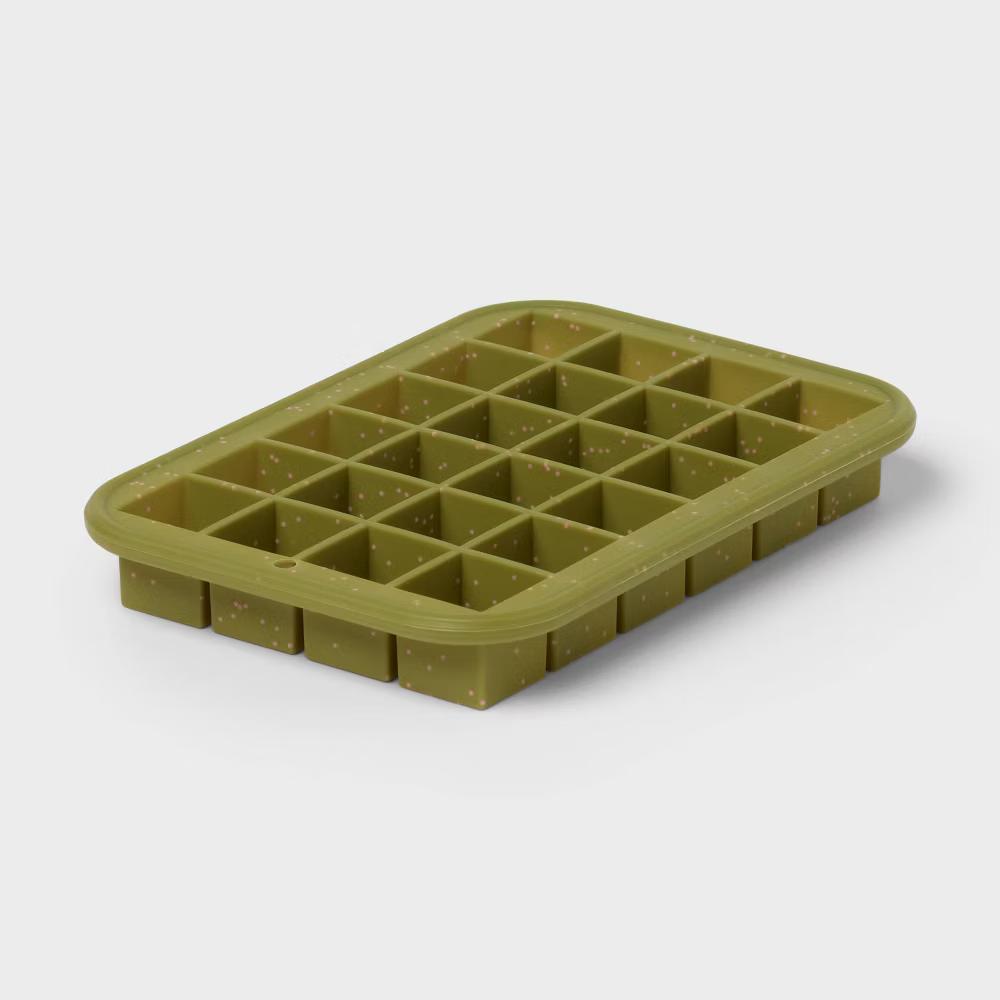 Silicone Ice Cube Tray with Lid - Image 3