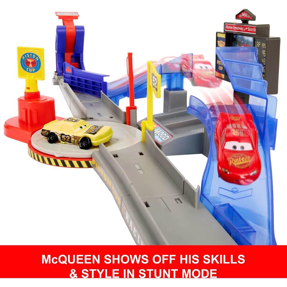 and Pixar Cars Piston Cup Stunting Speedway Playset with Lightning McQueen Toy Car - Image 4