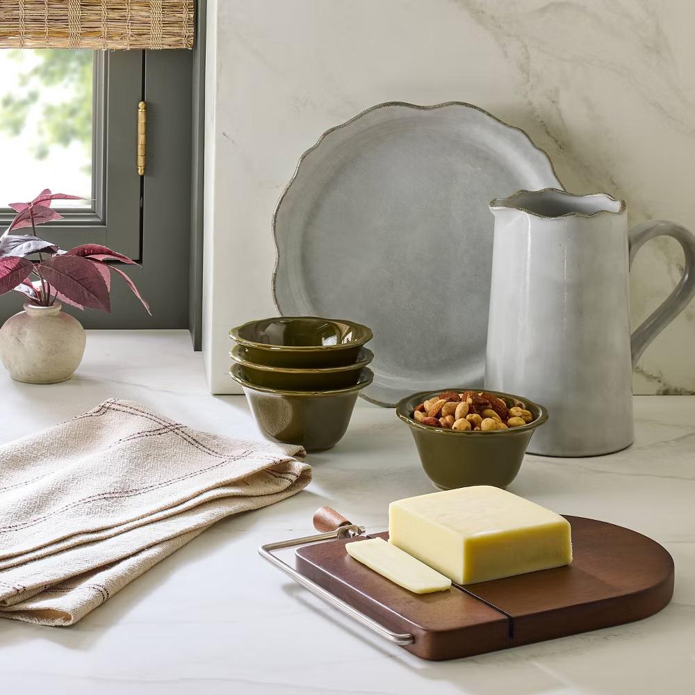 Set of 4 Carved Edge Mini Bowls - with Magnolia - Image 3