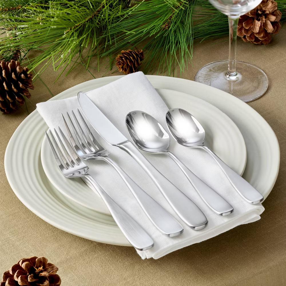 Oneida 20pc Ainsley Flatware Set: Stainless Steel Silverware, Service for 4, Dishwasher-Safe, Transitional Style - Image 5