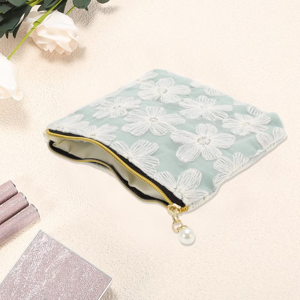 Lightweight Makeup Bag 1 Pc - Image 9