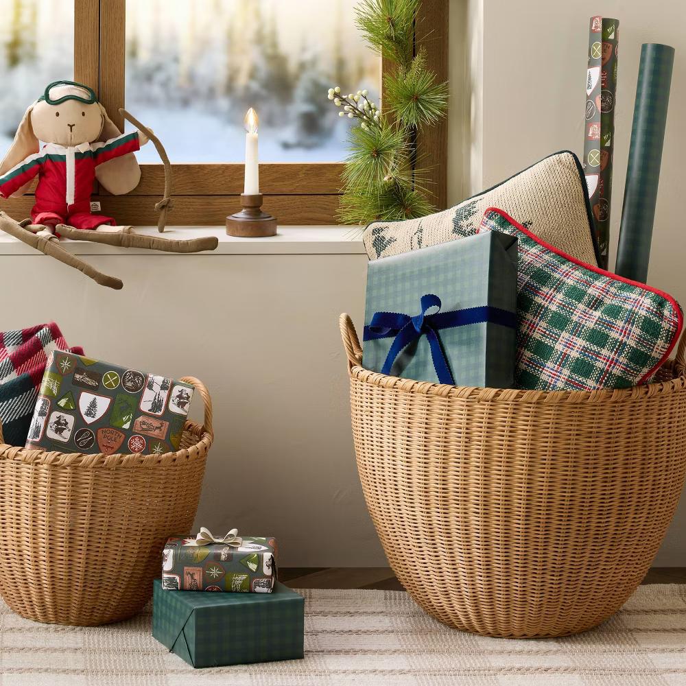 Round Woven Rattan Storage Basket with Handles - with Magnolia - Image 2