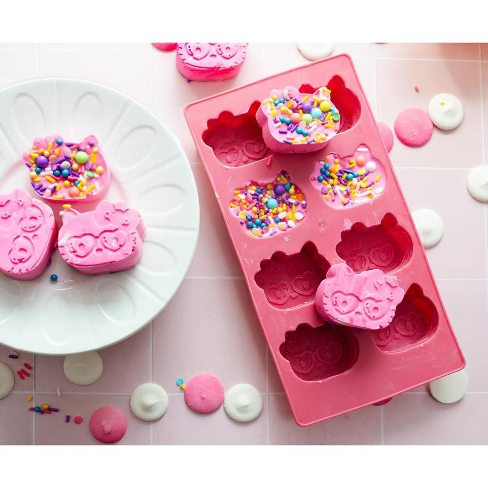 Hearts Silicone Ice Cube Tray | Makes 8 Cubes - Image 8
