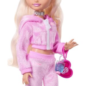 Dream Besties Weekend Getaway Malibu Fashion Doll with 7 Travel Themed Accessories
