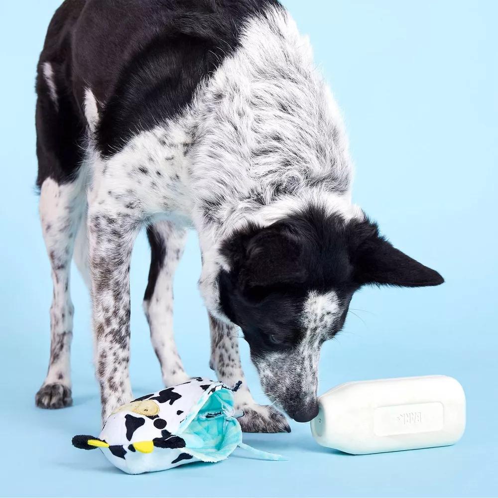 Super Chewer Mad Cow Dog Toy: Squeaks, Stuffing Free, Interactive, All Ages - Image 5