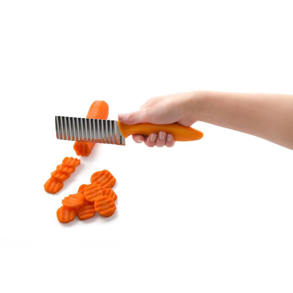 Zyliss Crinkle Cut Knife: Ergonomic Soft-Grip Handle, Stainless Steel Blades, Dishwasher-Safe, Orange Slicer Gadget - Image 2